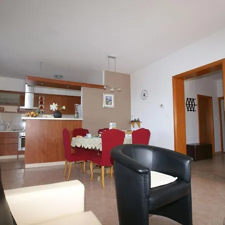 Apartament Andrina